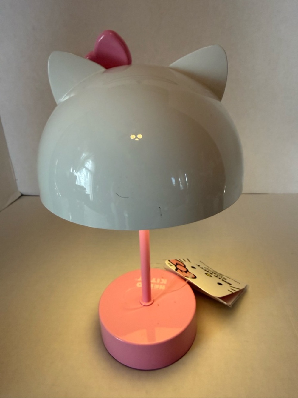 Hello Kitty White Head Lamp with Pink Bow and Base - Picture 2 of 6